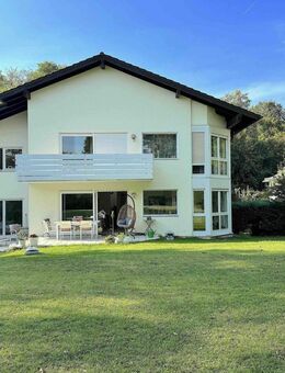 Lichtdurchflutetes Einfamilienhaus mit großzügigem Garten in ruhiger Top-Lage von Karlsruhe - Karlsruhe