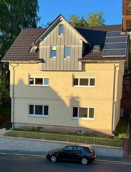 Attraktive 5 Zi DG Wohnung - Gartenan., EBK, Teilmöbliert,Garage - Neustadt (Coburg)