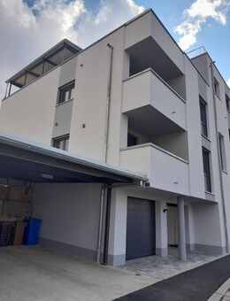 Neuwertige Penthouse Wohnung - mit Aufzug und XL Garage Verkauf oder Vermietung - Urspringen