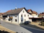 Einfamilienhaus mit Nebengebäude in Wiesenfelden, Ortskern - Wiesenfelden