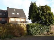 Sehr schöne DG-Wohnung mit Einbauküche - Voerde (Niederrhein)
