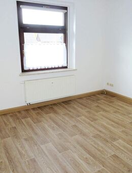 Kleine 3 Zimmer Wohnung in Langenhessen zu vermieten! - Werdau