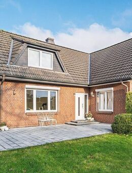 Viel Platz für die Familie: Großes Einfamilienhaus mit Garten in Eckernförde-Borby - Eckernförde