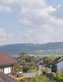 Solide Kapitalanlage - DG-Appartement mit Balkon und Stellplatz - ruhig gelegen - Herrenberg
