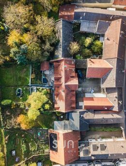 AUSSERGEWÖHNLICHES ANWESEN MIT ZWEI WOHNHÄUSERN - 1.551 m² für Ihre Vision! - Mommenheim