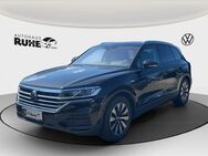 VW Touareg, 3.0 V6 TDI, Jahr 2021 - Dinklage