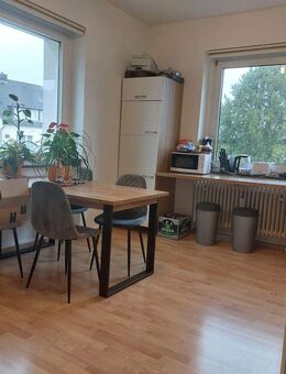 Exklusive Wohnung in Köln-Merheim mit Einbauküche, Essecke und Schlafzimmerschrank - Köln