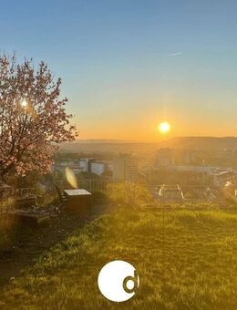 Attraktive 3,5 bis 4-Zimmer-Wohnung mit Garten in Aussichtslage - Stuttgart