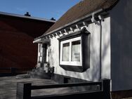 Renoviertes, modernisiertes Einfamilienhaus im Stadtkern mit Stellplatz & Ladestation ! - Heide