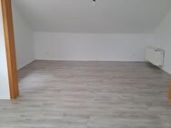 2 Zimmer Dachgeschosswohnung in ruhiger Lage.. - Duisburg