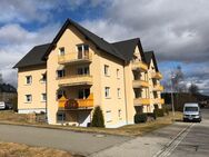 Tolle Aussicht! Schicke 2-Zimmer-Wohnung mit Balkon - Burkhardtsdorf