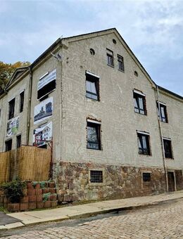 Großzügiges Mehrfamilienhaus mit viel Potenzial, verkehrsgünstige Lage in Werdau bei Zwickau - Werdau