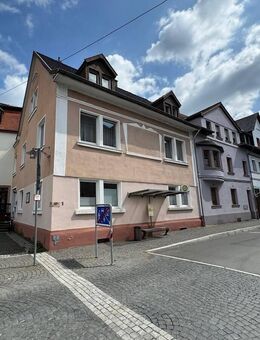 Anlageobjekte in Ottweiler Altstadt: Zwei Mehrfamilienhäuser mit Entwicklungspotenzial - Ottweiler