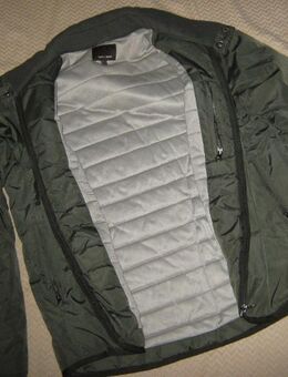 NEU * Sportiv * stylisch * Herren oder auch Damen * Unisex * wie Daunen Jacke "ZARA * Sports" Gr. 48- 50/ M * khaki- oliv- grün * - Riedlingen Zentrum