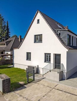Hochwertig modernisierte Doppelhaushälfte mit Südterrasse in München-Allach - München