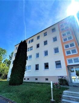VERKAUF: große 4 Raumwohnung im 3. Obergeschoss mit Balkon und Stellplatz in Hörschel - Eisenach