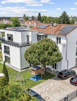 Modernes Mehrfamilienhaus mit Bungalow auf großzügigem Grundstück in Erlangen-Bruck - Erlangen