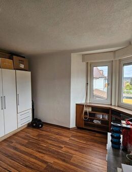 Helle 1-Zimmer Appartement in Ebersbach nah Bahnhof - Ebersbach (Fils)