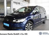 VW Touran, 2.0 TDI Active, Jahr 2022 - Blomberg (Nordrhein-Westfalen)