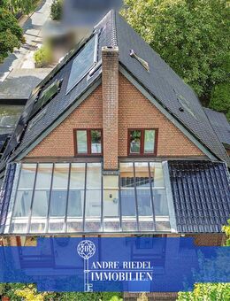 Garstedt: Grüne Oase | PV & Erdwärme | geringe Energiekosten | Dach 2004 | über 250 m² Fläche - Norderstedt