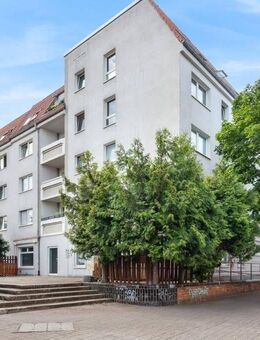 Köpenick: Vermietete Wohnung zur Kapitalanlage 4 Zimmer + Balkon - Berlin