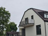 Neubau - Dachgeschosswohnung mit Fischgrätparkett - München