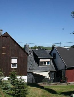 Einfamilienwohnhaus mit Nebengebäude, Scheune und großes Grundstück - Bad Lobenstein