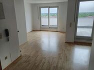 Provisionsfrei - Helle offene 2,5-Zimmer-Dachterrassen-Wohnung in Neusäß mit freier Aussicht. - Neusäß