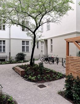 Kapitalanlage am Kurfürstendamm: vermietete 2-Zimmer-Wohnung mit Balkon. - Berlin