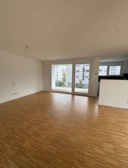 Hochwertige 3 Zimmer Wohnung mit Balkon in Stuttgart - Stuttgart
