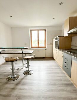 Modern sanierte 2-Raum-Wohnung in Sehmatal-Cranzahl mit Einbauküche und Garage! - Sehmatal