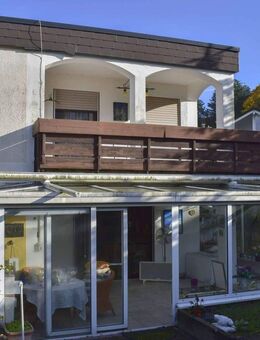 EFH/DHH mit Wintergarten, Loggia, Sauna, Garage auf sep. Grundstück, ELW in Bruchsal-Untergrombach - Bruchsal