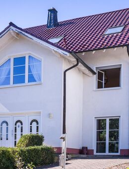 **Reserviert** Großes Stadthaus - Wohnen und Arbeiten, oder als Mehrgenerationenhaus - Gummersbach