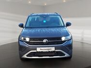 VW T-Cross, 1.0 l TSI Life OPF ), Jahr 2022 - Weißenfels