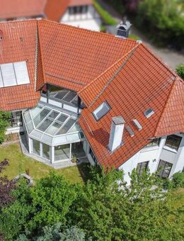 Repräsentative Unternehmervilla mit Einliegerwohnung und großem Garten in Lemgo - Lemgo