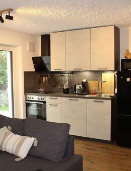 Hochwertige 2-Zimmer-Wohnung in beliebter Wohngegend von Deggendorf zu vermieten. - Deggendorf