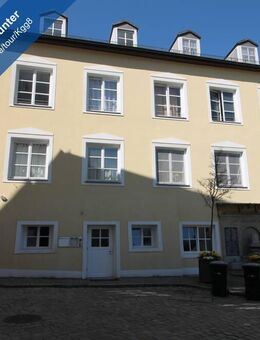 Ruhige Wohnlage mit Altstadtflair 2-Zimmer-Dachgeschoss Wohnung direkt am Halser Marktplatz - Passau