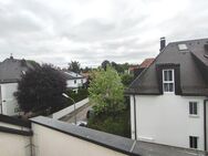 Helle ruhige voll möblierte 2-Zi-Dachgeschoss Wohnung mit antiquarischen Raritäten am Waldfriedhof - München