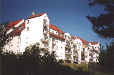 Hübsche 2-Zimmer-Wohnung mit Balkon, neuem Laminat und Garagenstellplatz