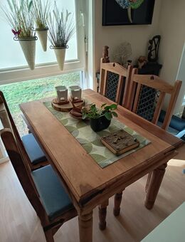 Verkaufe Wohnzimmertisch und 5 Stühle - Schönefeld