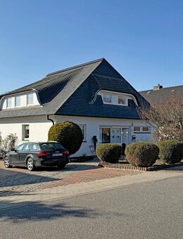 Einfamilienhaus mit Stil: Einladendes Landhaus mit individuellem, großzügigem Grundriss - Hamburg