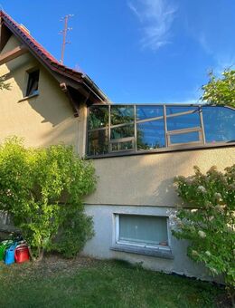 Haus mit Büro, Garagen, Werkstatt und großem Wintergarten - Kottmar