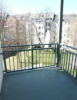 Wohnung mit EBK *** im 2. OG -Bad mit Eckwanne u.v.m. - Chemnitz