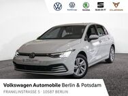 VW Golf, 2.0 TDI VIII Life, Jahr 2023 - Berlin