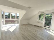 Sonnige Wohnung im Dachgeschoss mit Balkon und Stellplatz in Berlin-Karow - Berlin