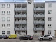 Freundlich helle, praktische und gepflegte 2 ZKB Eigentumswohnung mit Balkon und Aufzug - Saarbrücken