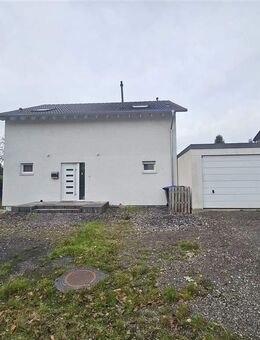 Freistehendes Einfamilienhaus mit Galerie, Doppelgarage & ca. 806 m² Grundstück - Hamm