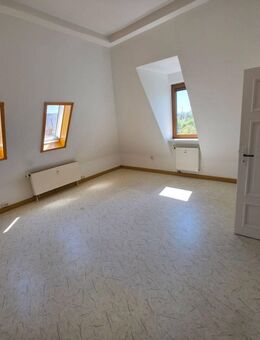 1,5 Zimmer Wohnung im Dachgeschoß einer Villa ## Einbauküche - Jena