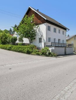 Ottobeuren: Schönes Wohnhaus mit viel Platz und großem Grundstück - Ottobeuren