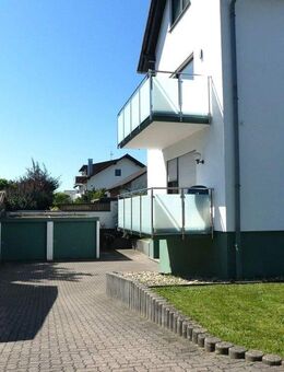 Lichtdurchflutete 2,5-ETW in ruhigem Wohngebiet, mit großzügigem Wohn-Essbereich + 2 Balkonen! - Forst (Baden-Württemberg)